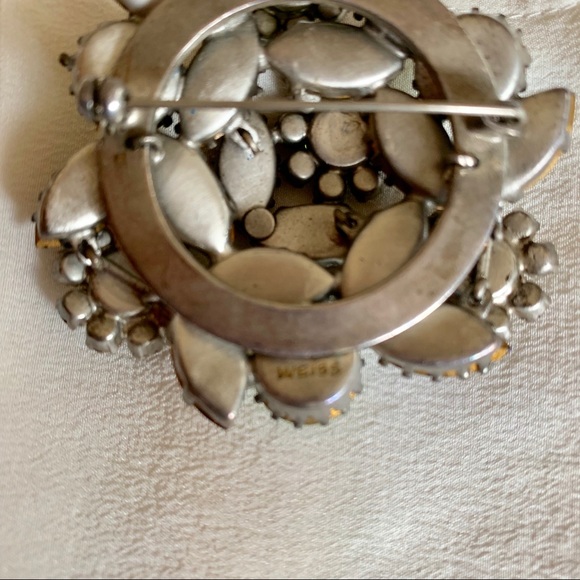 Weiss brooch - Picture 2 of 2